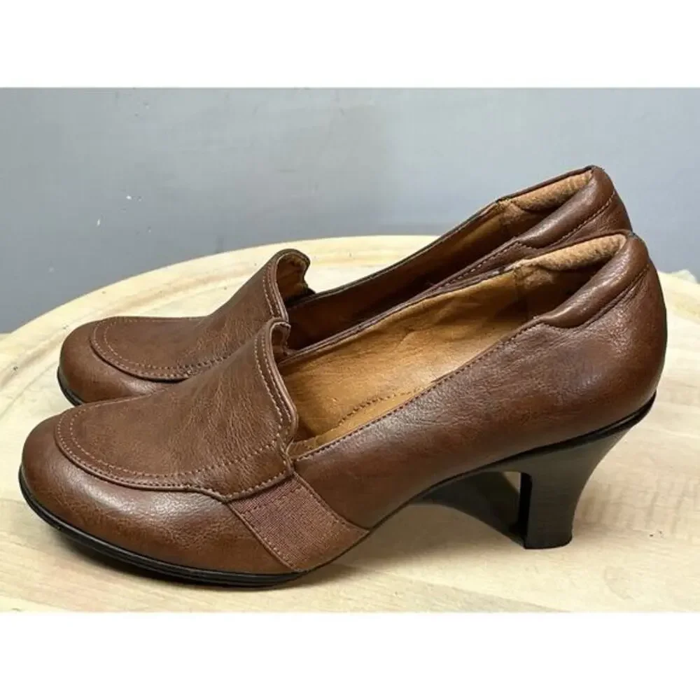 Madeline Beth‎ Tan Faux Leather Mid Heel Pump Women's Size 9.5 M Vegan Brown